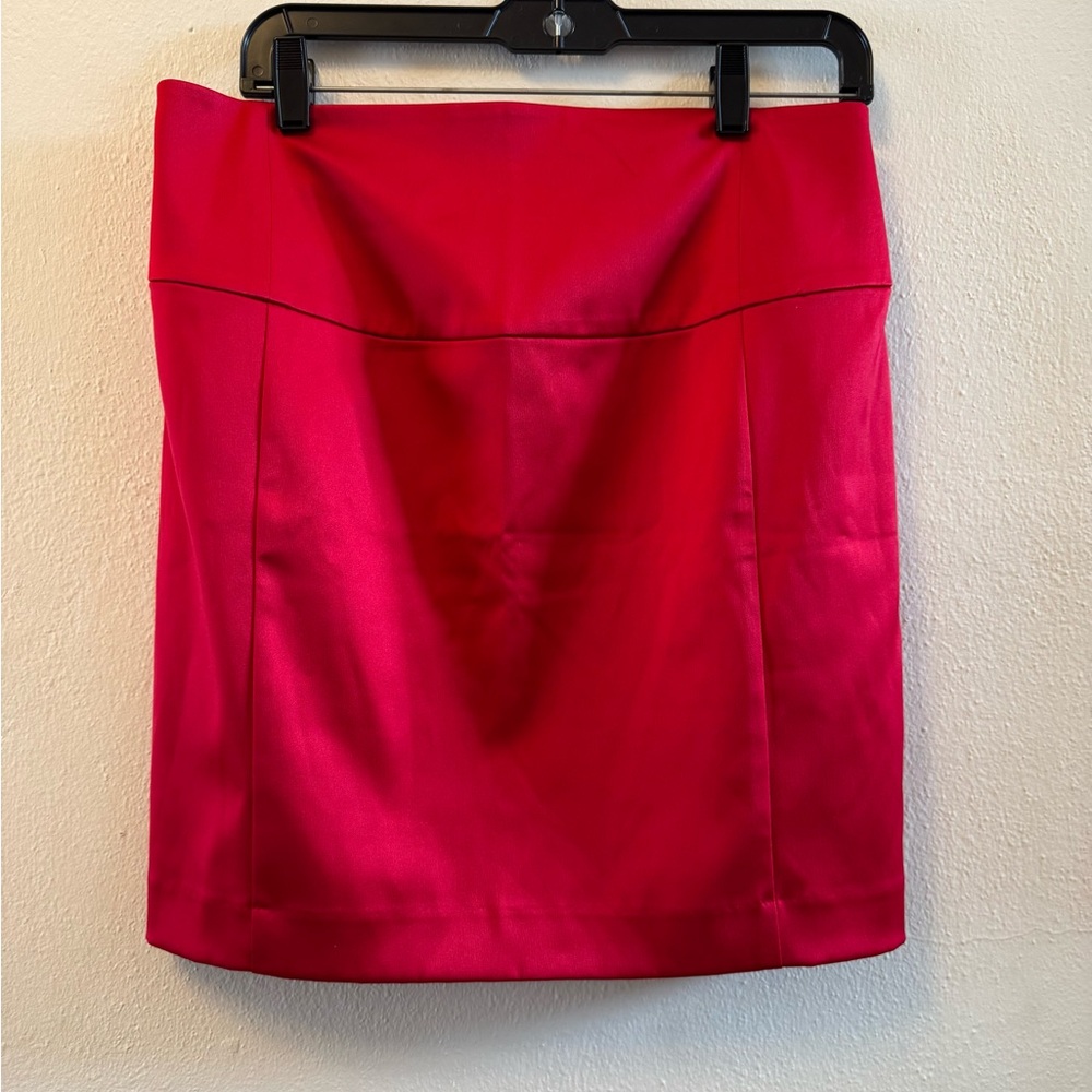 NWT! Vintage Express Red Skirt with Front  Gold Zip & Gold Horsebit Hardware 10 - Picture 2 of 10